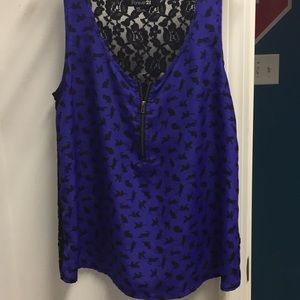 Sleeveless blouse